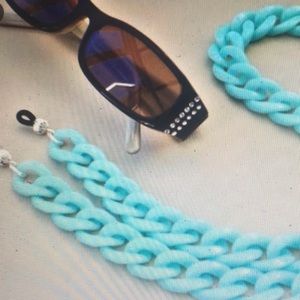 Acrylic Face Mask Chain Converts to a Glass Holder